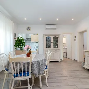  Apartament Duje